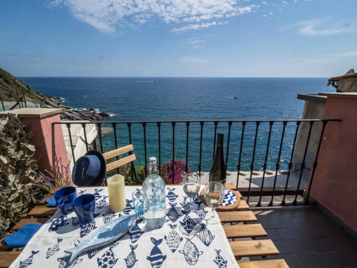 Refilea Sea View Tower Villa Vernazza Exterior foto